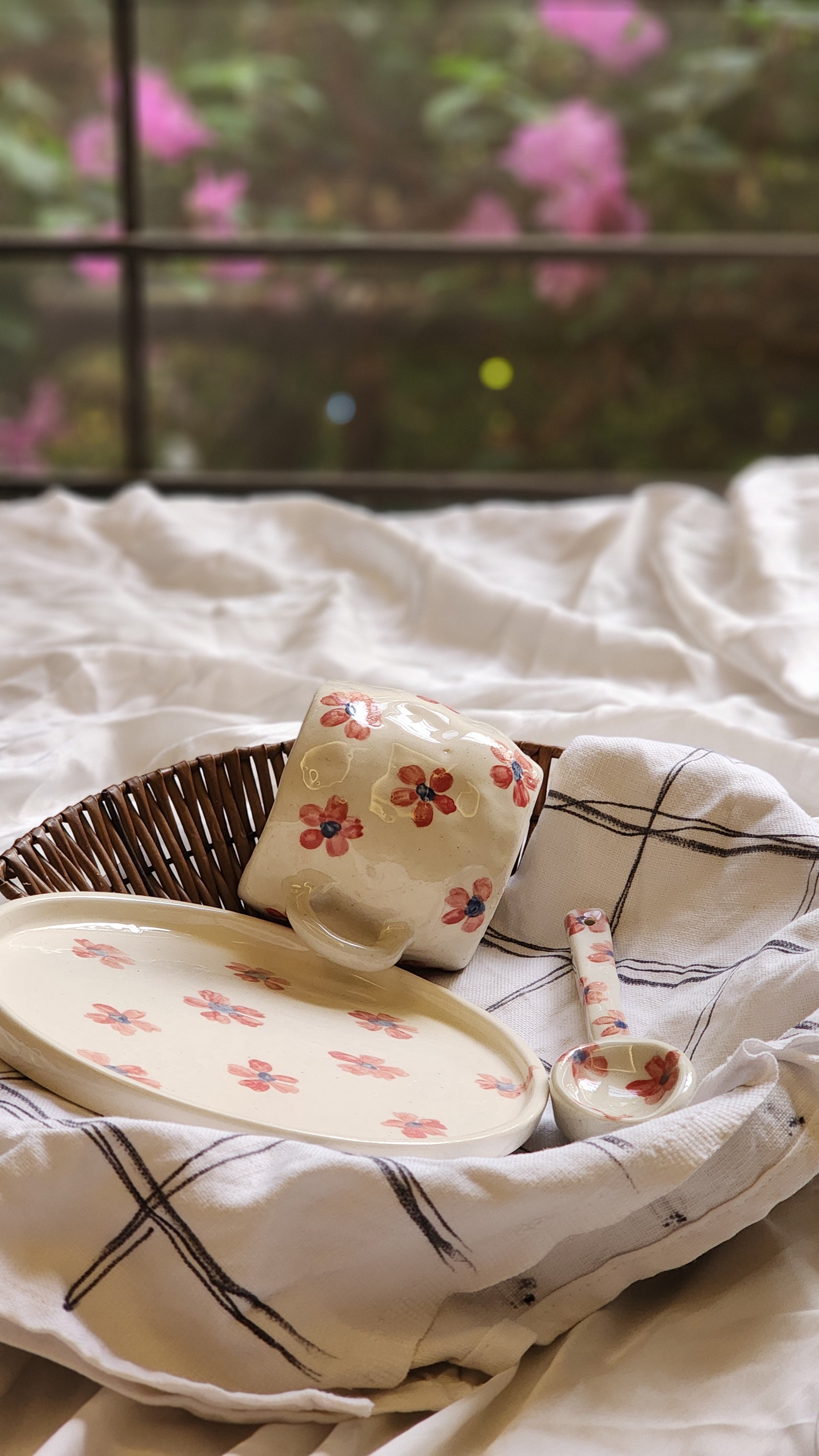 Red Periwinkle - Ceramic Mug