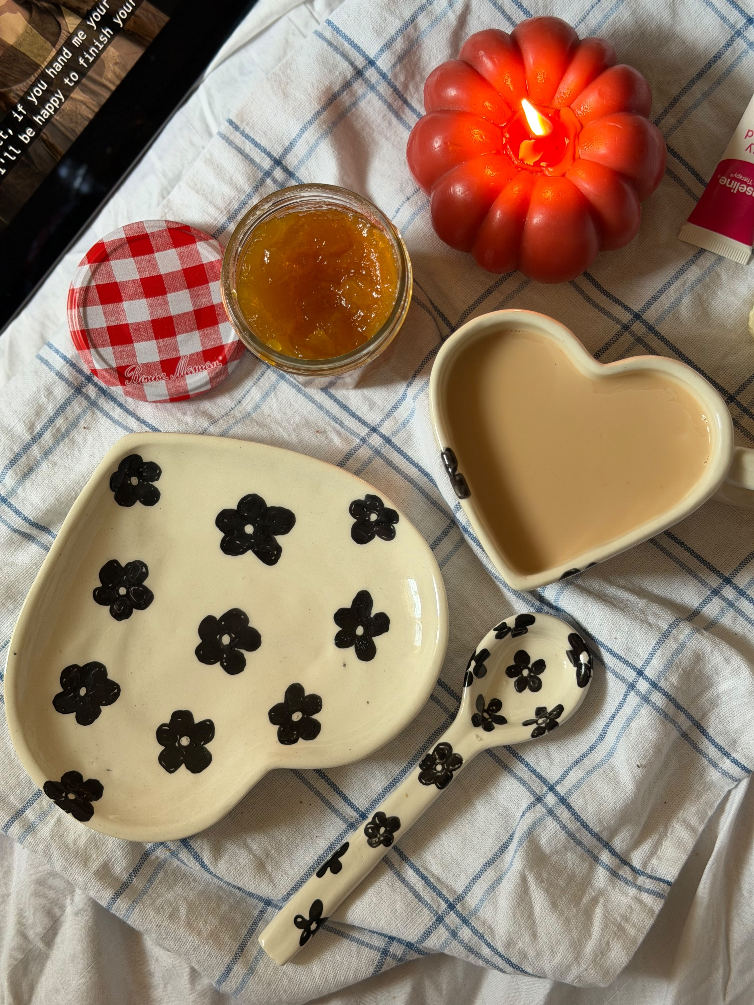 Monochrome heart set
