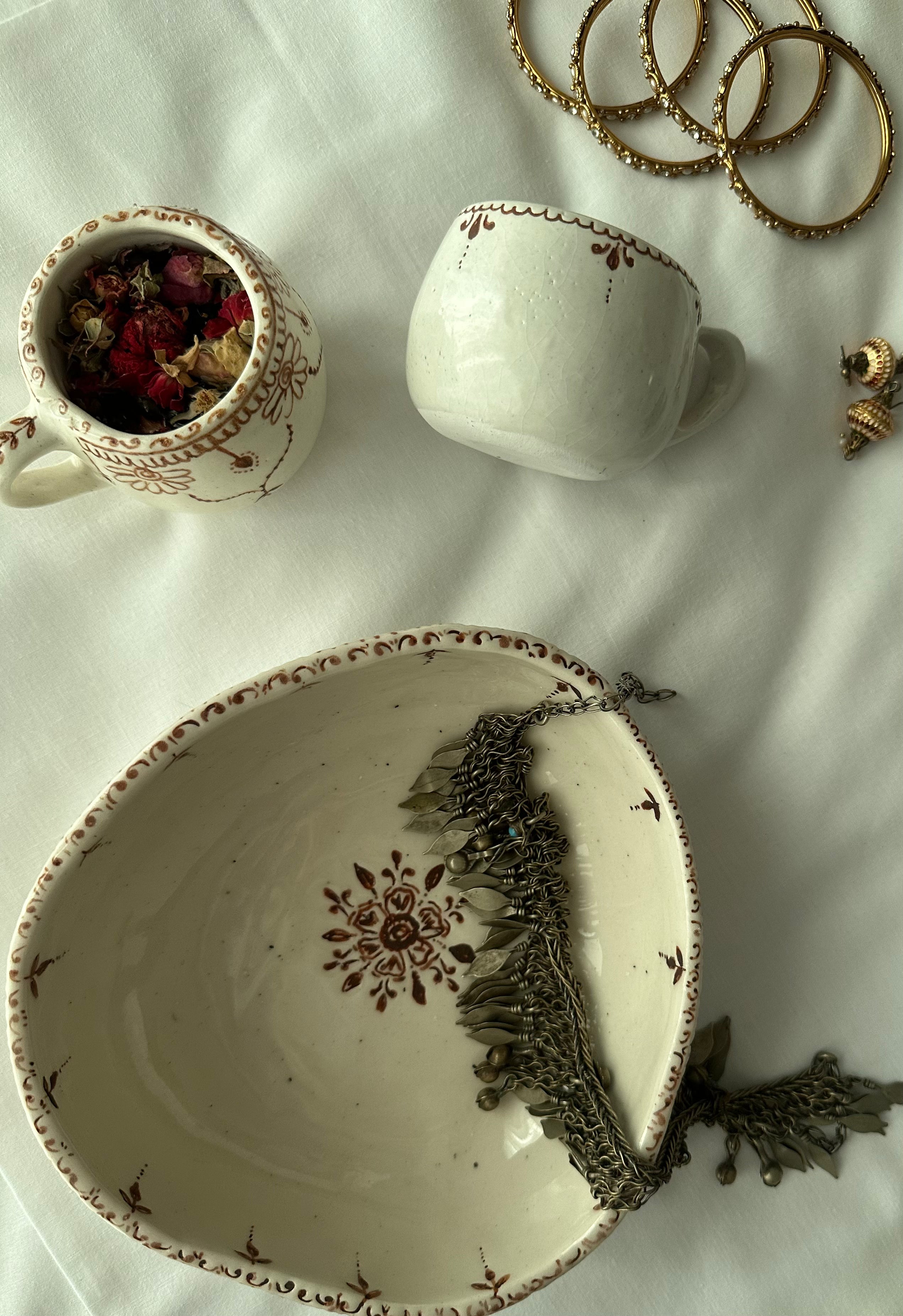 henna design mehandi design inspired ceramic collection for Eid wedding handmade and painted with hand in pakistan by pasteljade